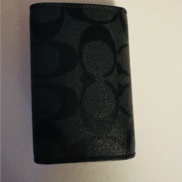 Coach Black Key & Card Holder - Picture 4 of 4